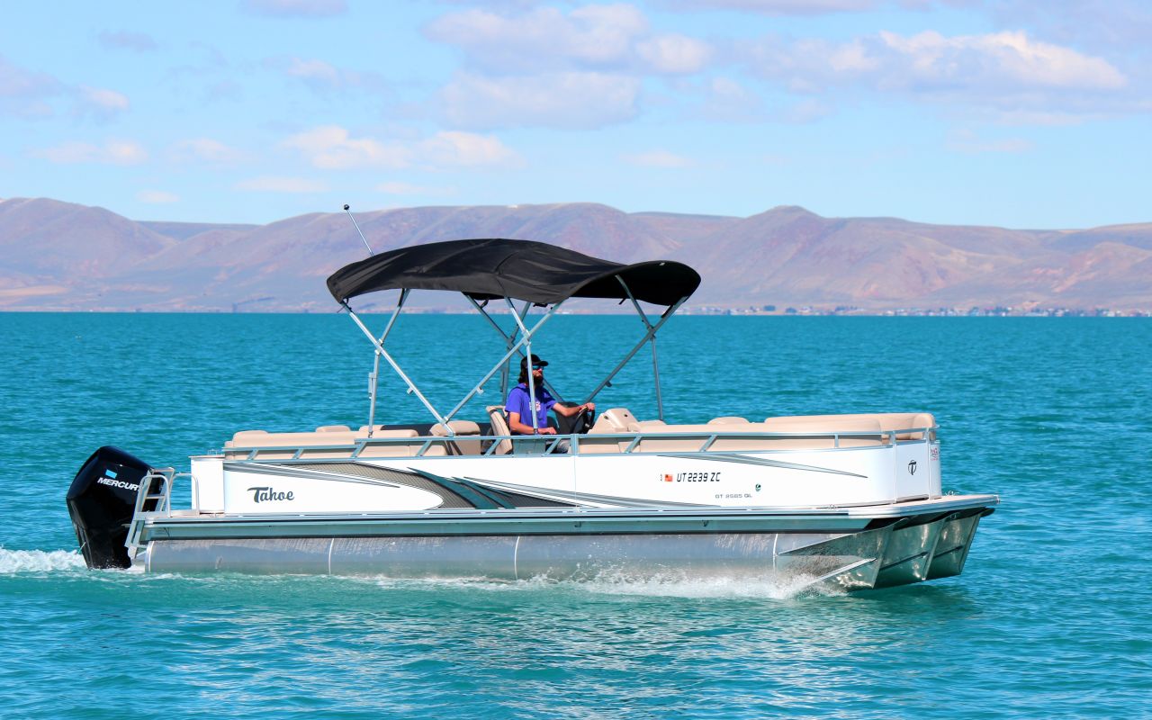 Sand Hollow Rentals | Photo Gallery | 0 - Enjoy a day on the water. 