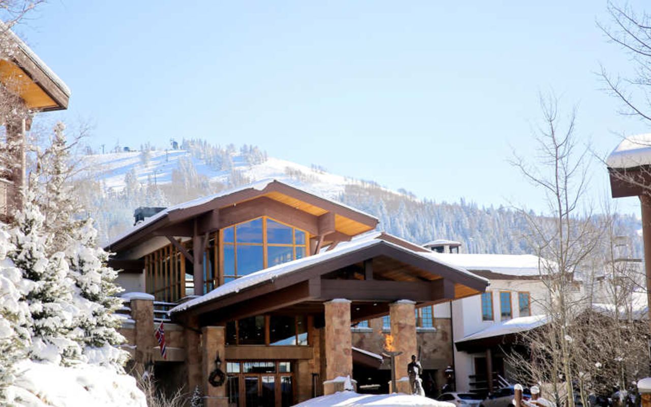 Stein Eriksen Lodge Deer Valley | Photo Gallery | 1 - Luxury Winter Getaway Bar & Lounge