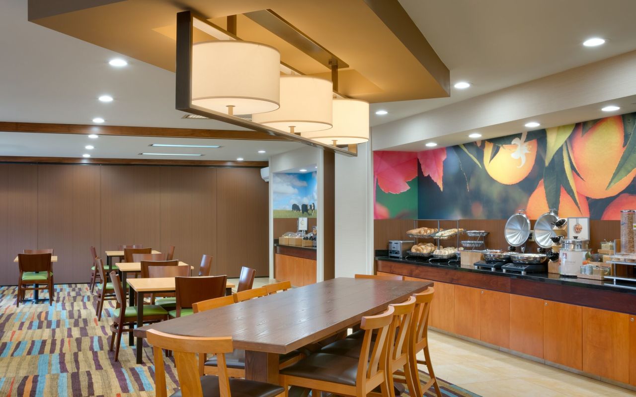 Fairfield Inn & Suites Salt Lake City Airport | Photo Gallery | 6 - Enjoy free Continental breakfast. 