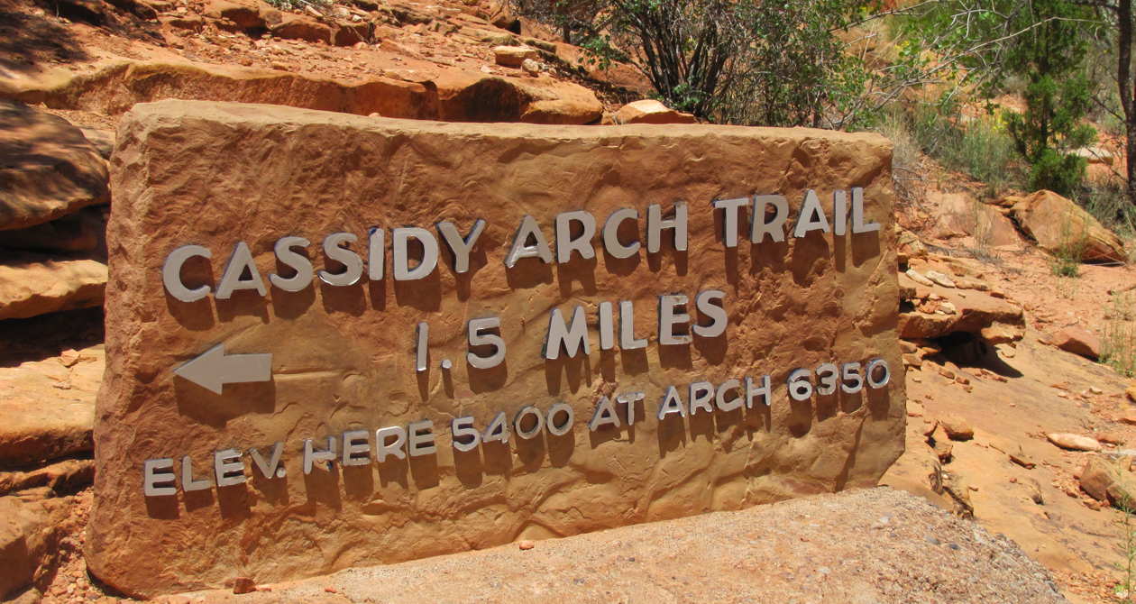 Cassidy Arch Trail | Photo Gallery | 1 - Cassidy Arch Trail