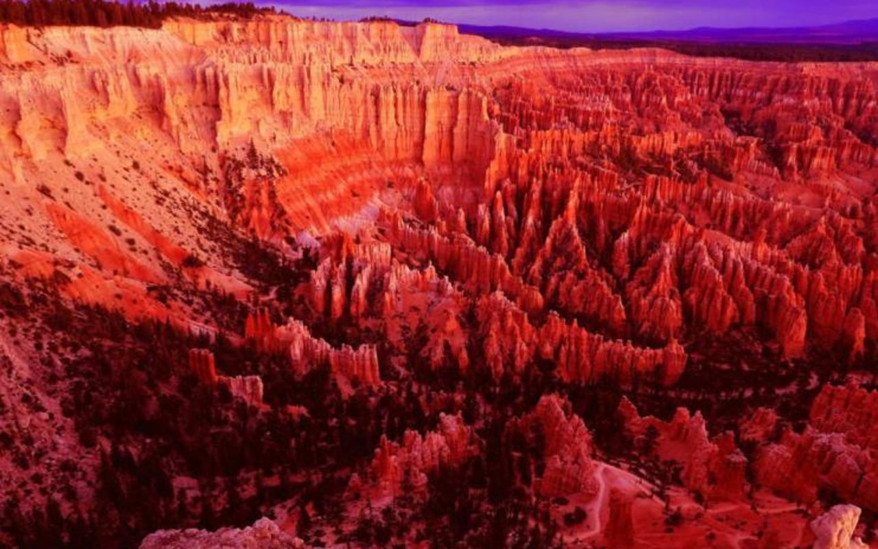 Bryce Canyon | Photo Gallery | 2 - The Bryce Amphitheater in Bryce Canyon NP