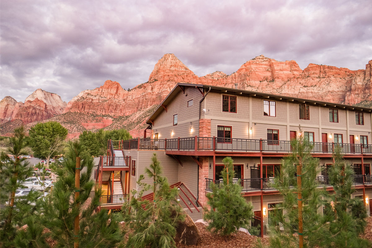 Cable Mountain Lodge | Photo Gallery | 0 - Just steps away from Zion National Park.