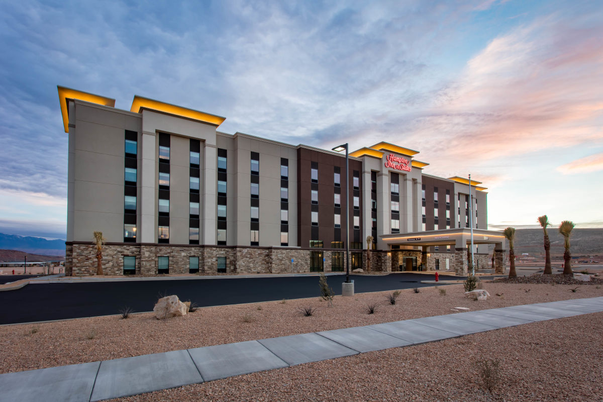 Hampton Inn & Suites St. George Sunriver | Photo Gallery | 0 - Welcome to your home away from home in St. George!