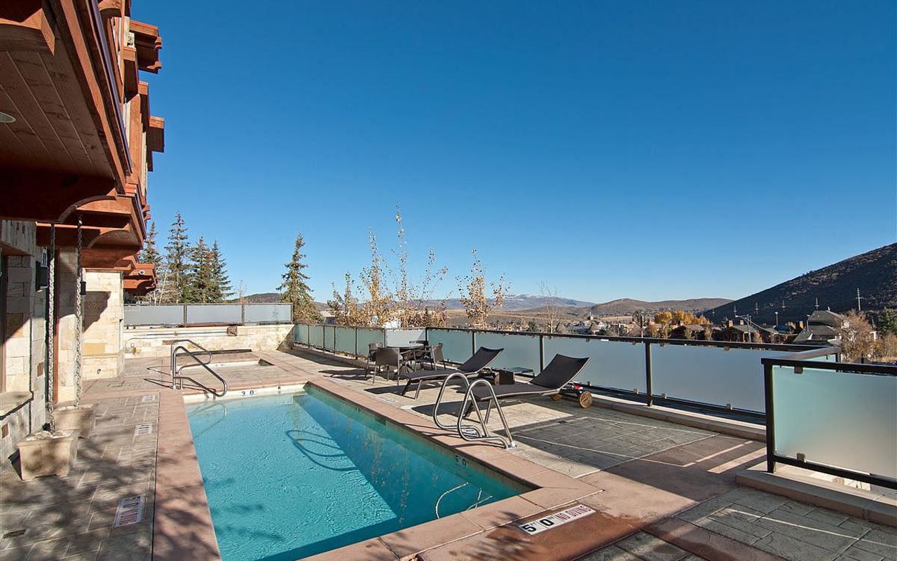 Identity Properties - Park City Vacation Rentals | Photo Gallery | 5 - Heated Outdoor Pool