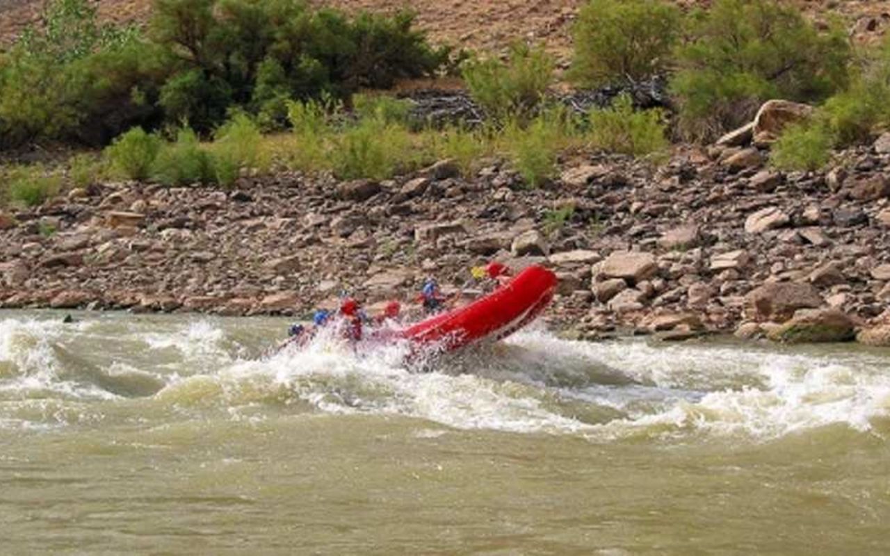 World Wide River Expeditions | Photo Gallery | 16 - Whitewater Rafting