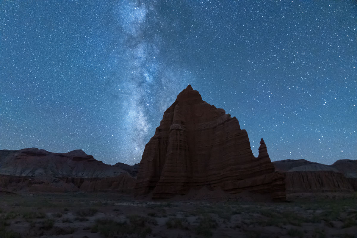 Capitol Reef Photography Tours | Photo Gallery | 0 - Experience stunning views of the night sky on an astro photography tour. 