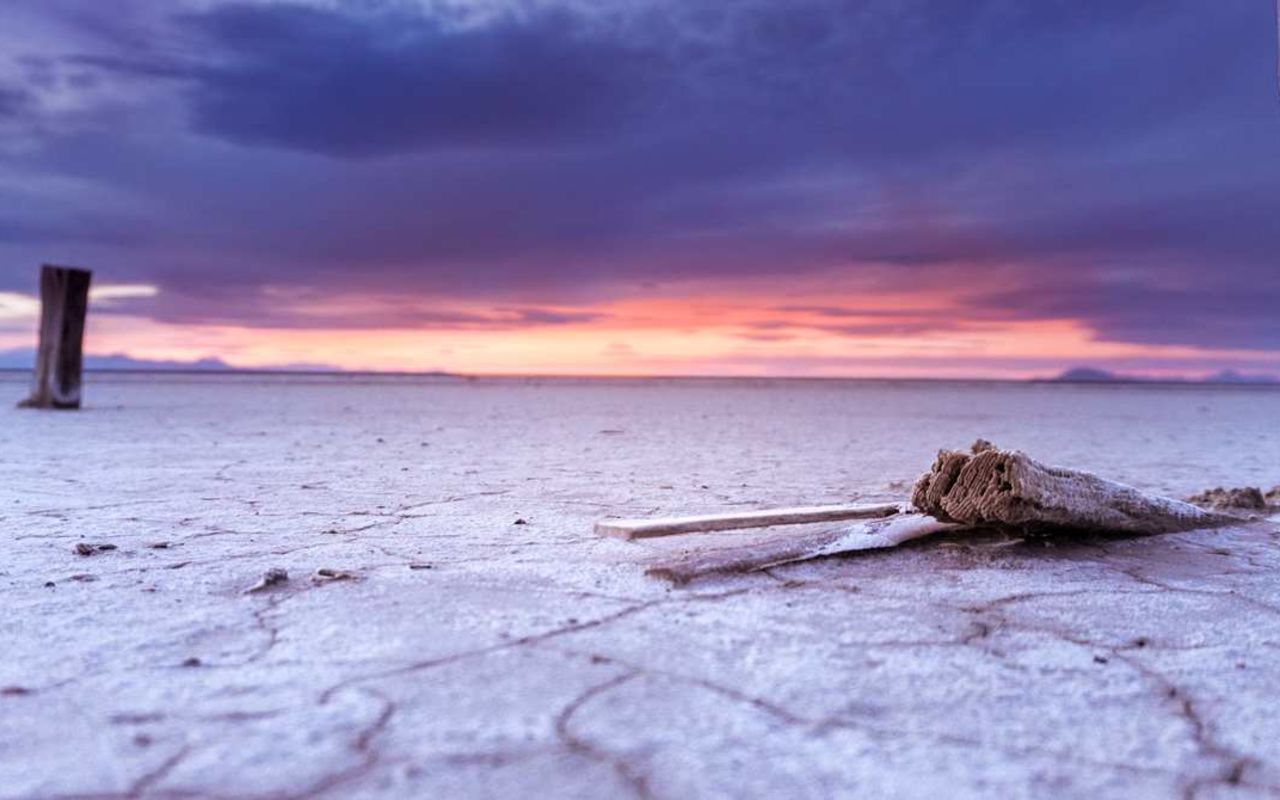 Lake Bonneville Region | Photo Gallery | 0 - Sunset at the Bonneville Salt Flats
