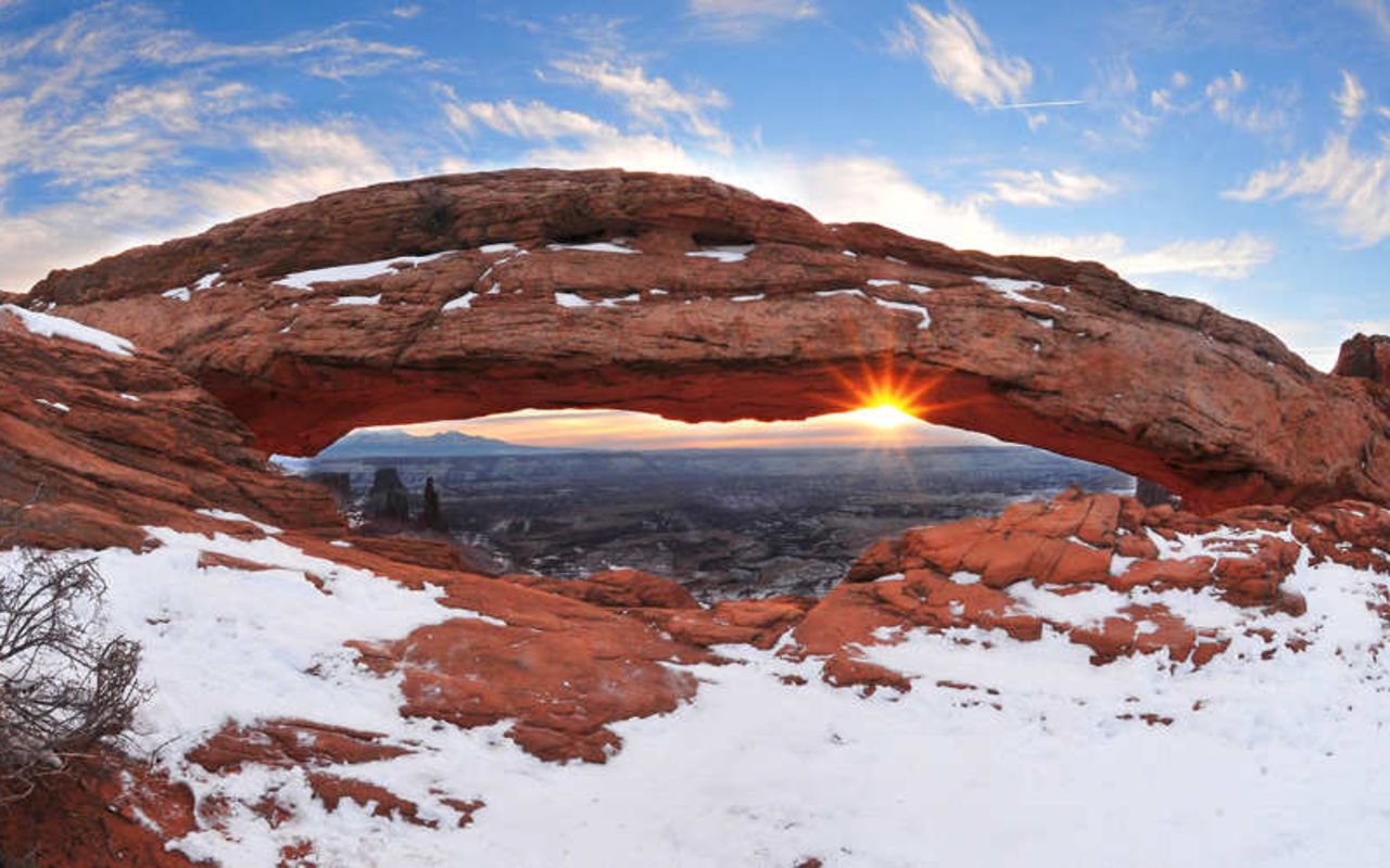Canyonlands Visitor Information | Photo Gallery | 0 - View of Mesa Arch in Canyonlands