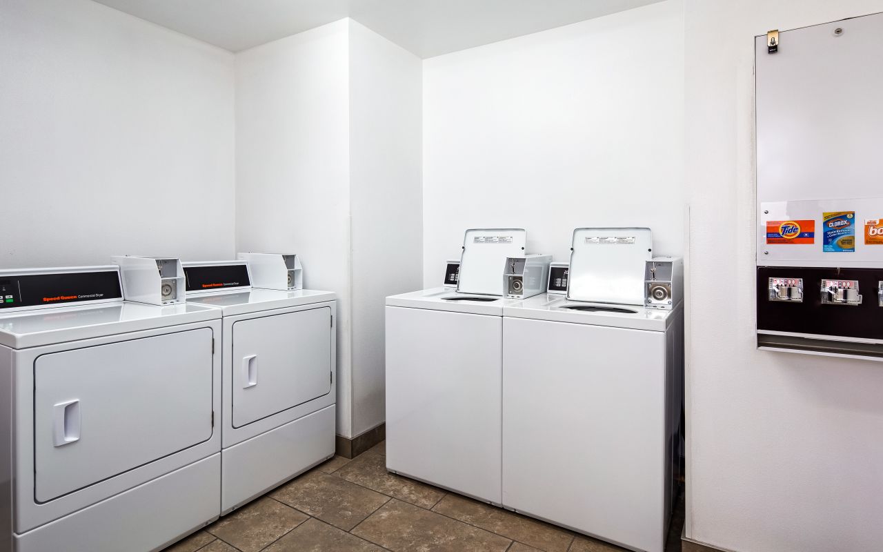 Abbey Inn & Suites Cedar City | Photo Gallery | 6 - Washing machines and dryers are available for guest use (small fee).