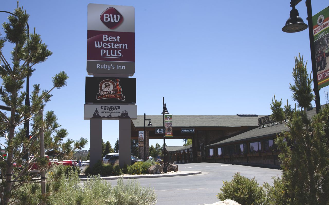 Best Western Plus Ruby's Inn | Photo Gallery | 4 - The Best Western Plus Ruby's Inn is steps away from the main street and only one mile away from the majestic Bryce Canyon.