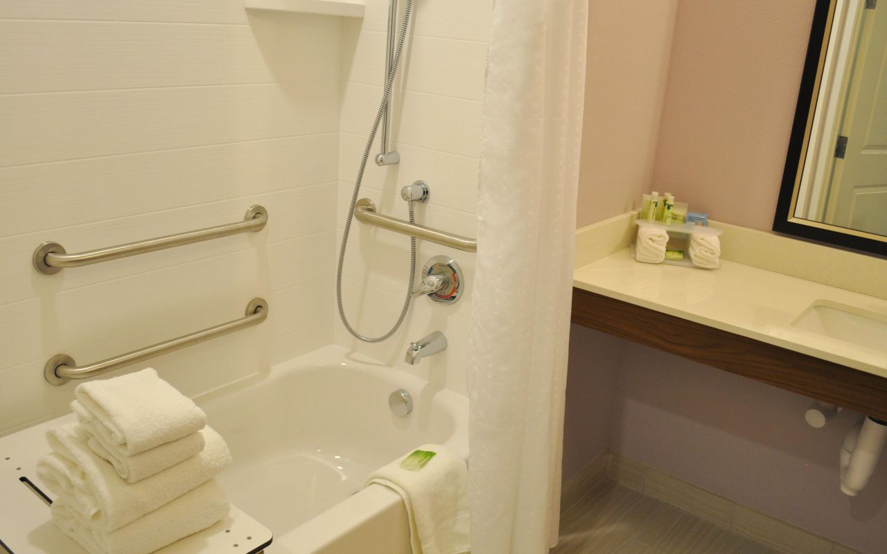 Holiday Inn Express & Suites Price | Photo Gallery | 10 - Two Queen Beds, Sofabed