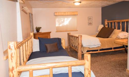 1 Queen Bed, 1 Twin Bed with Trundle, Private Bath, Sleeps 4