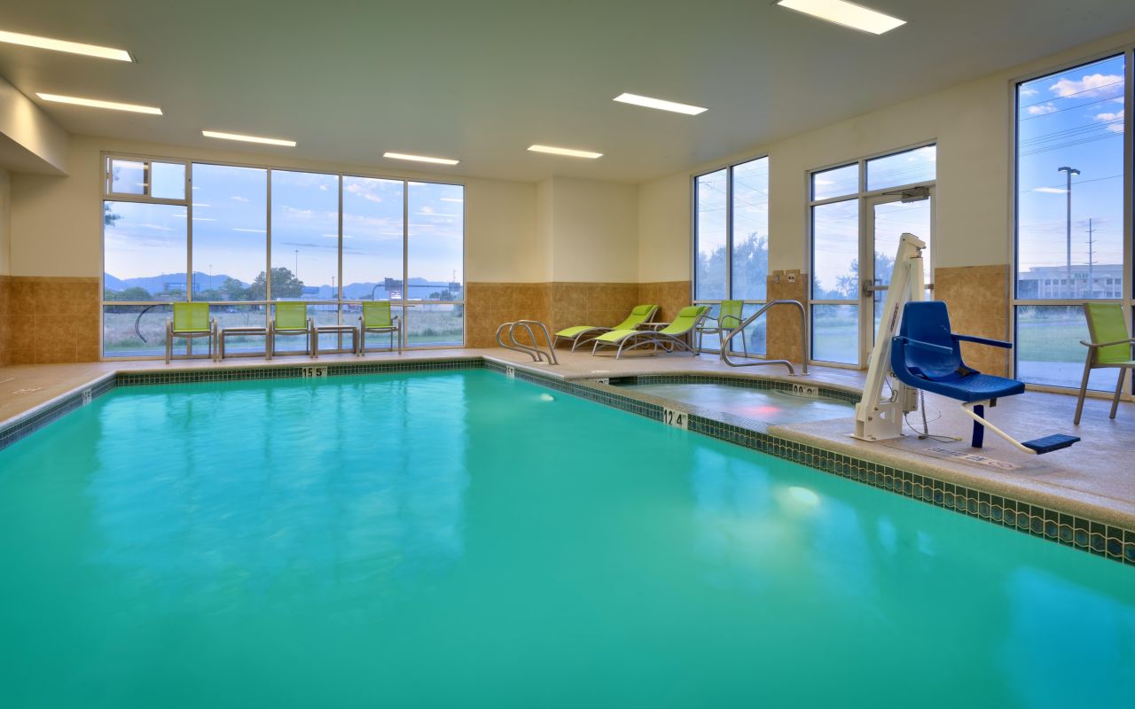 Holiday Inn Express & Suites - American Fork | Photo Gallery | 5 - Enjoy a dip in the indoor pool and hot tub. 
