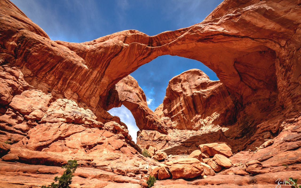 Southern Utah Scenic Tours | Photo Gallery | 2 - Double Arch at Arches National Park