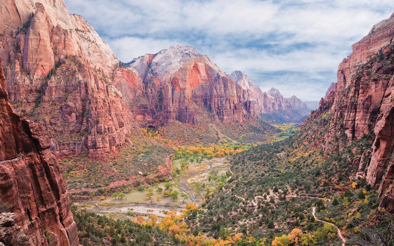 WorldMark Estancia | Photo Gallery | 7 - Zion National Park is close by. 