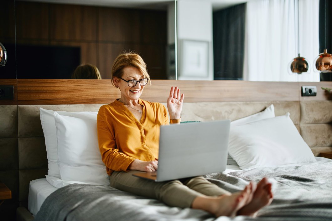 A woman talking to her therapist during a virtual therapy session