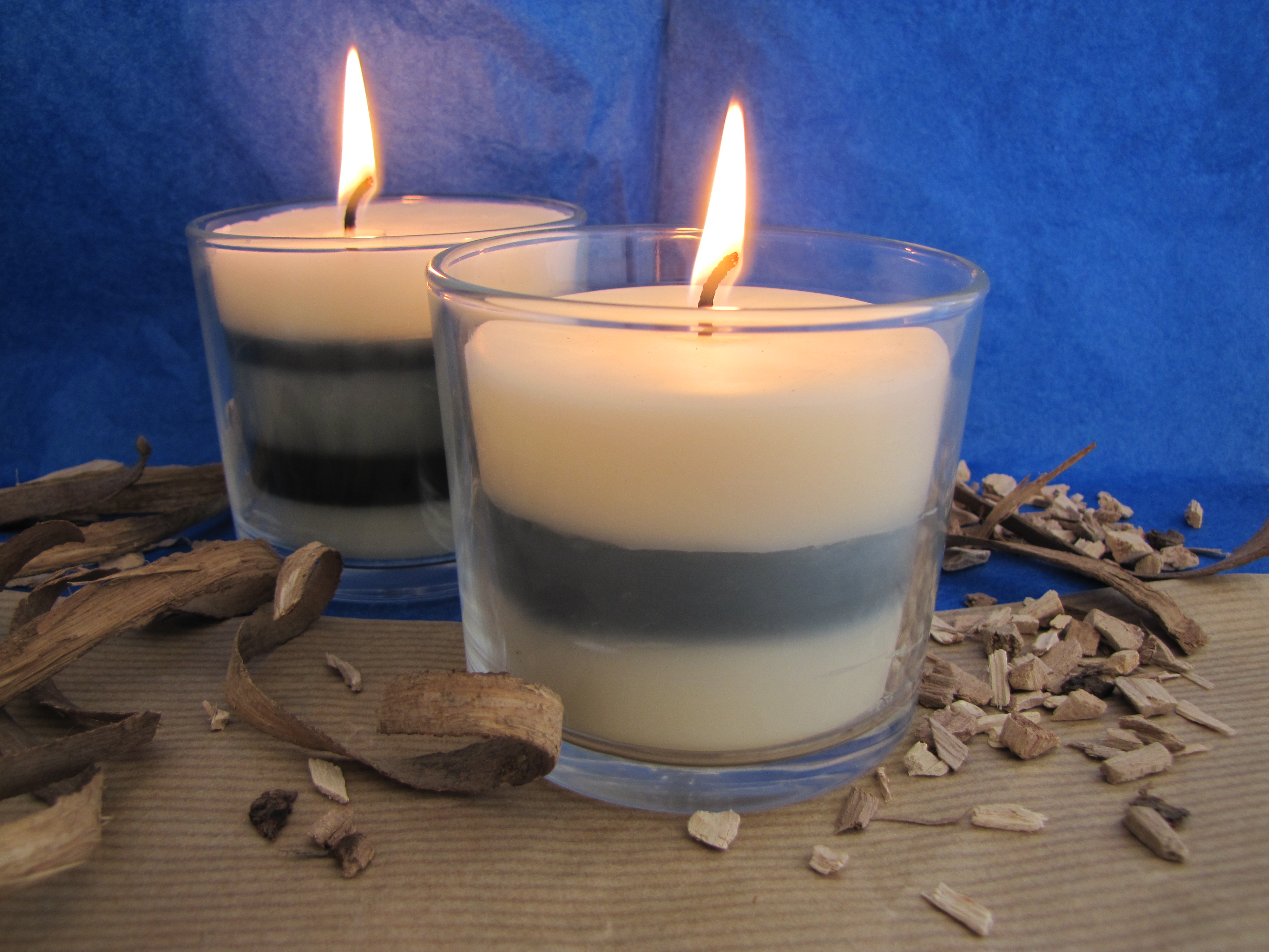 Bougie Parfumée En Cire De Soja Faite Main - Parfum Cèdre - Support Bois D'Atlas - Style Moderne - Fabriqué Au Royaume-Uni