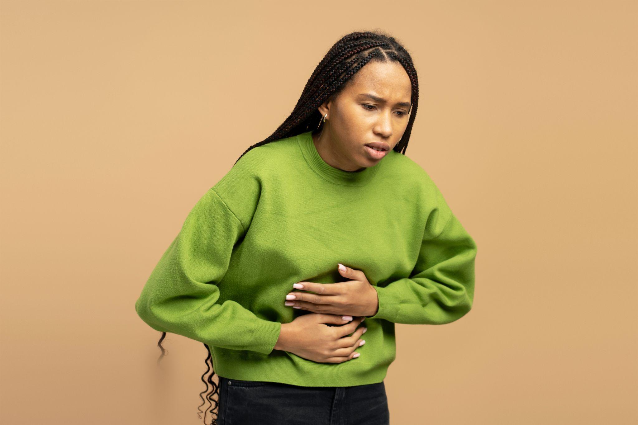 Lipase élevée : causes, symptômes et solutions à envisager