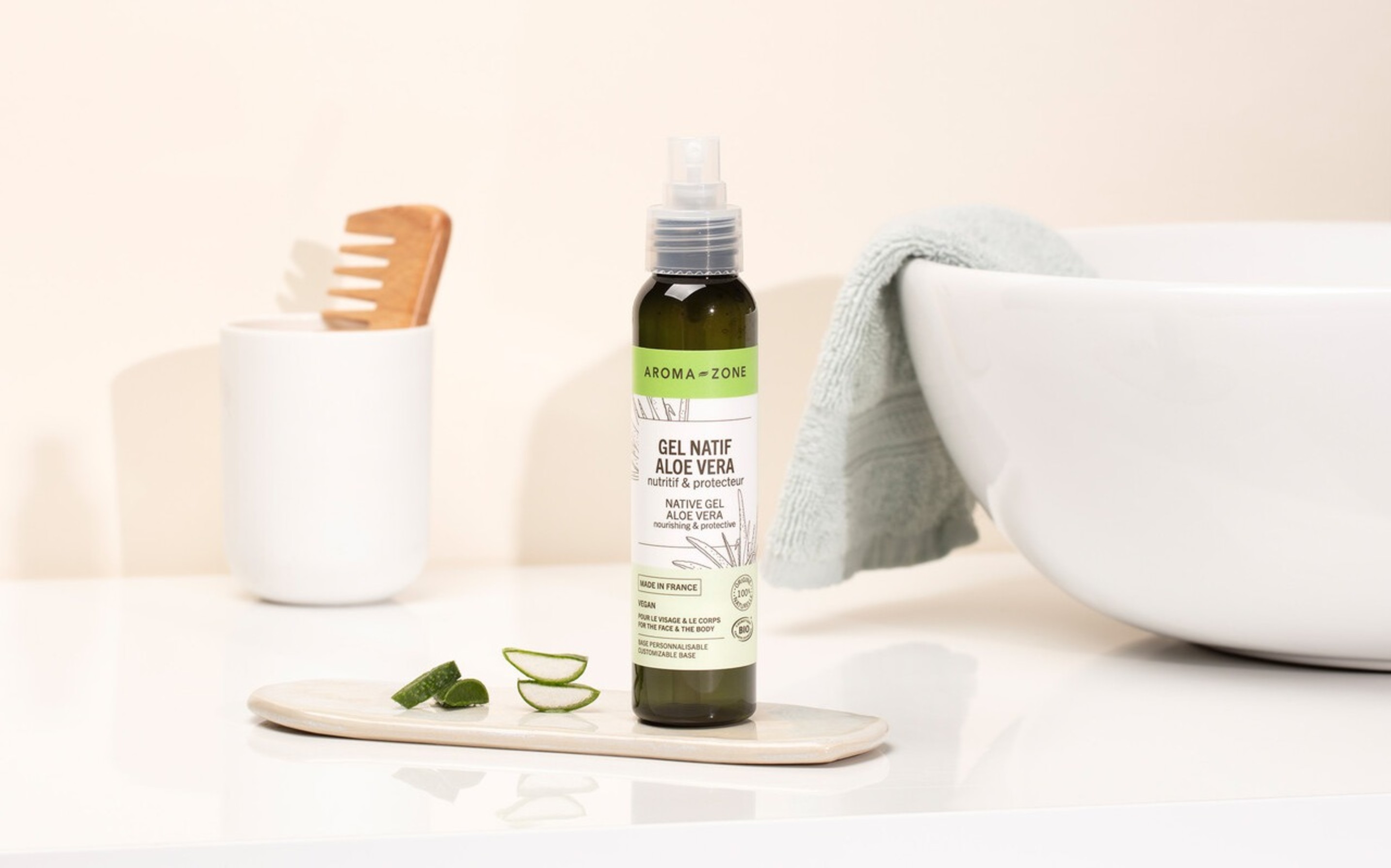 Aloe Vera sul viso: benefici e consigli - Aroma-Zone