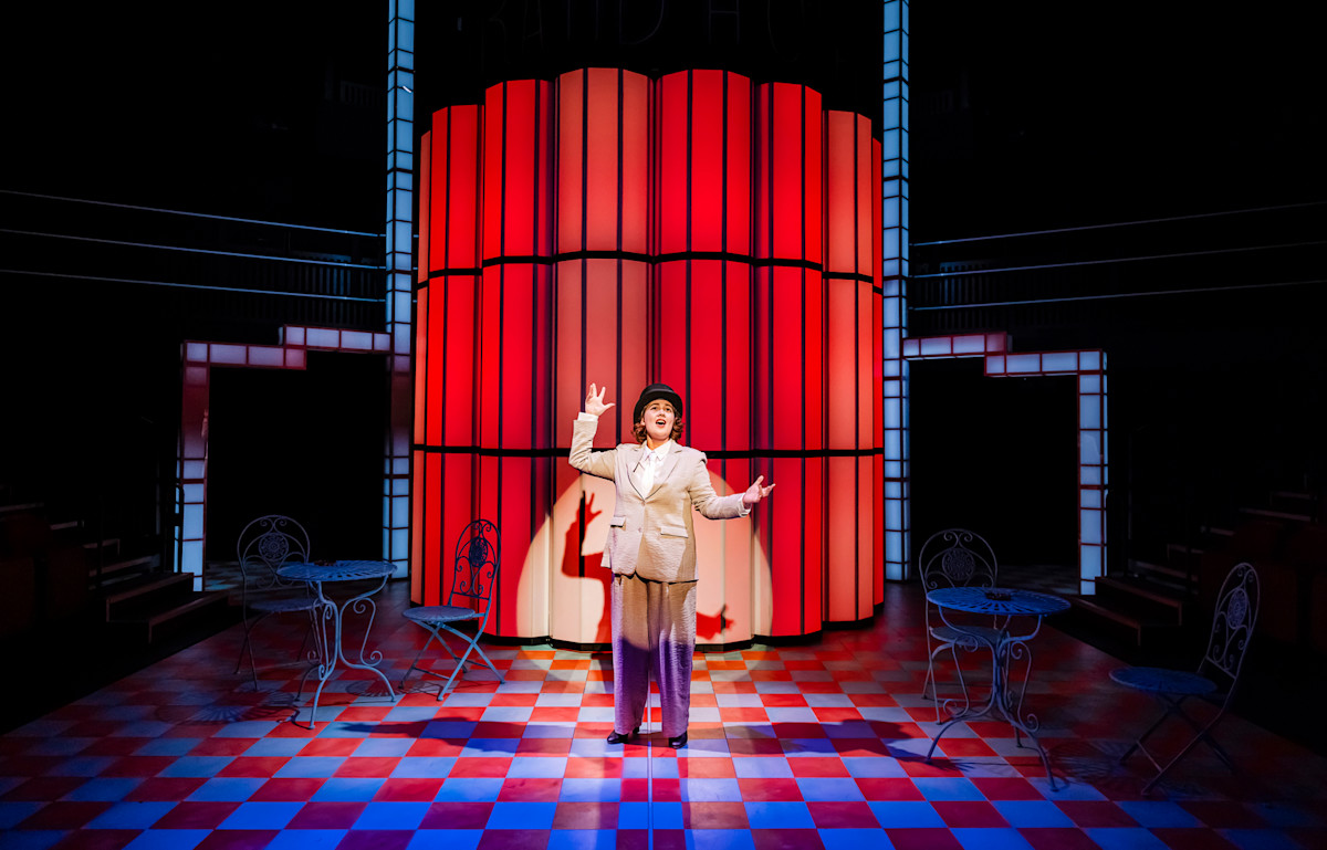 004 Private Lives Pamela Raith Photography