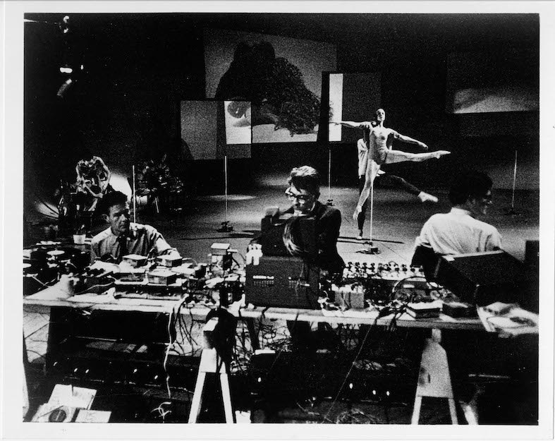 cunningham cage variations v