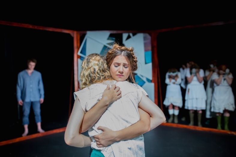 Drama: problems - out-of-sky-Splint-Theatre-Photo-by-Paul-Blakemore-13.jpg