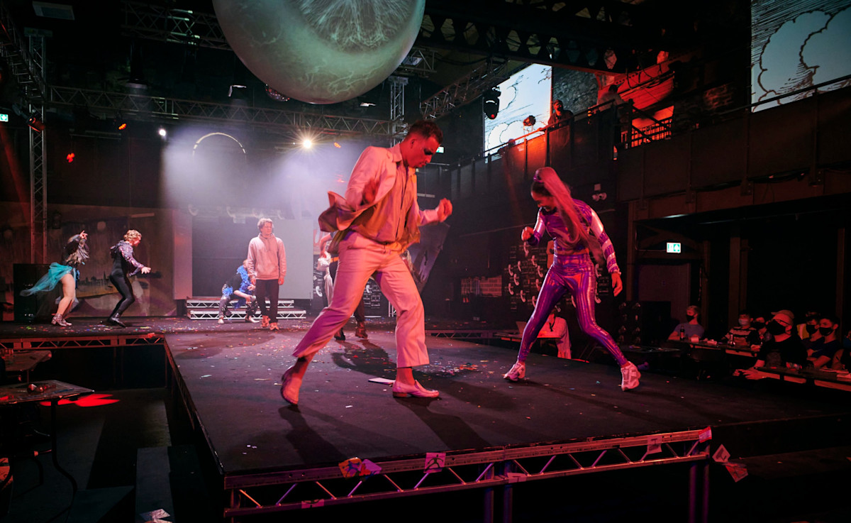 Absolute Scenes (photo by Mark Dawson)