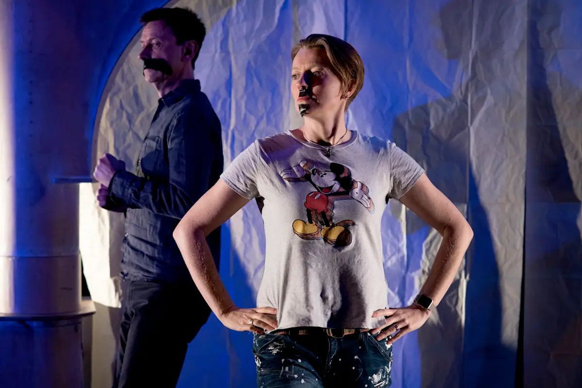 IMPROBABLE PAPERMAN SOHO 2896