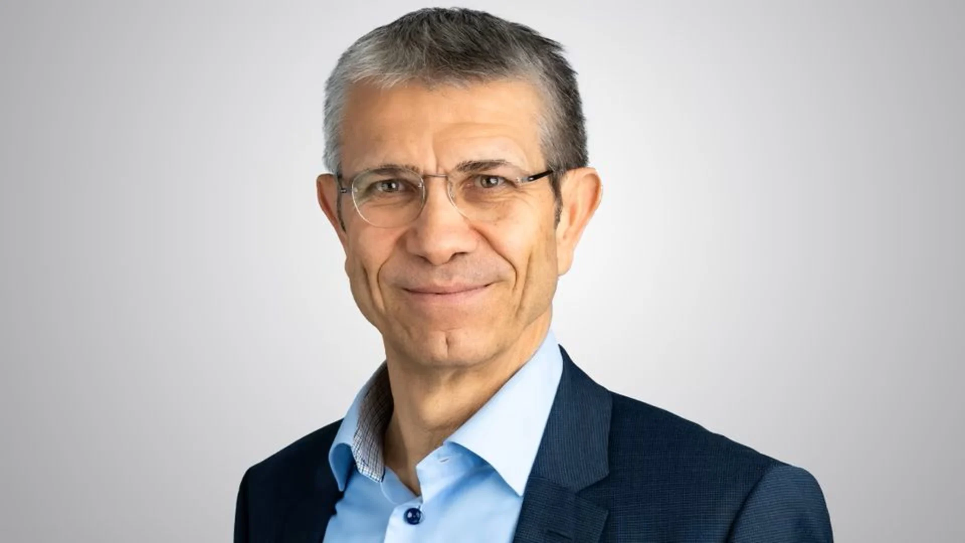 Portraitbild von Reto Schnellmann