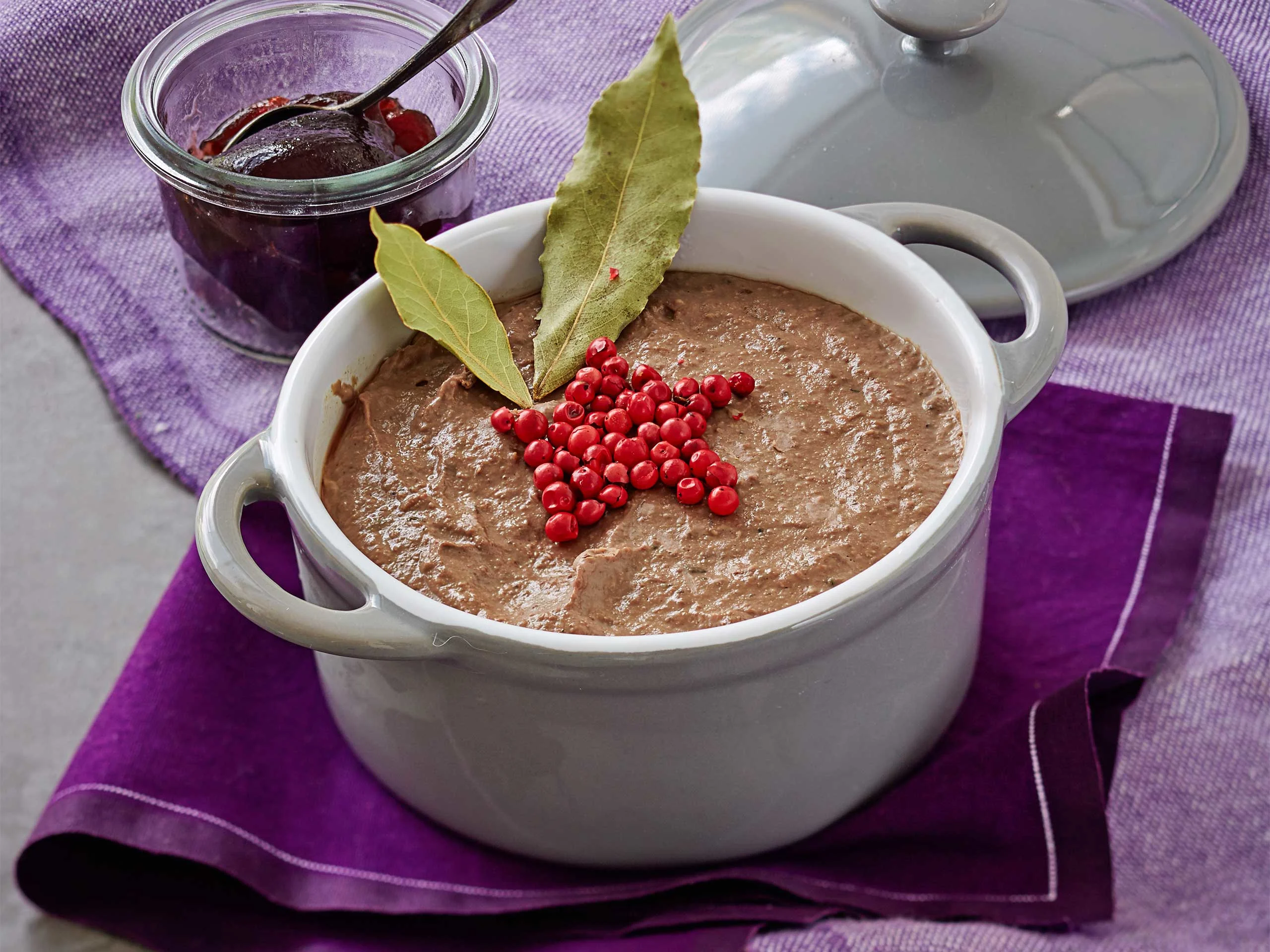 Pehmeä broilerinmaksapatee