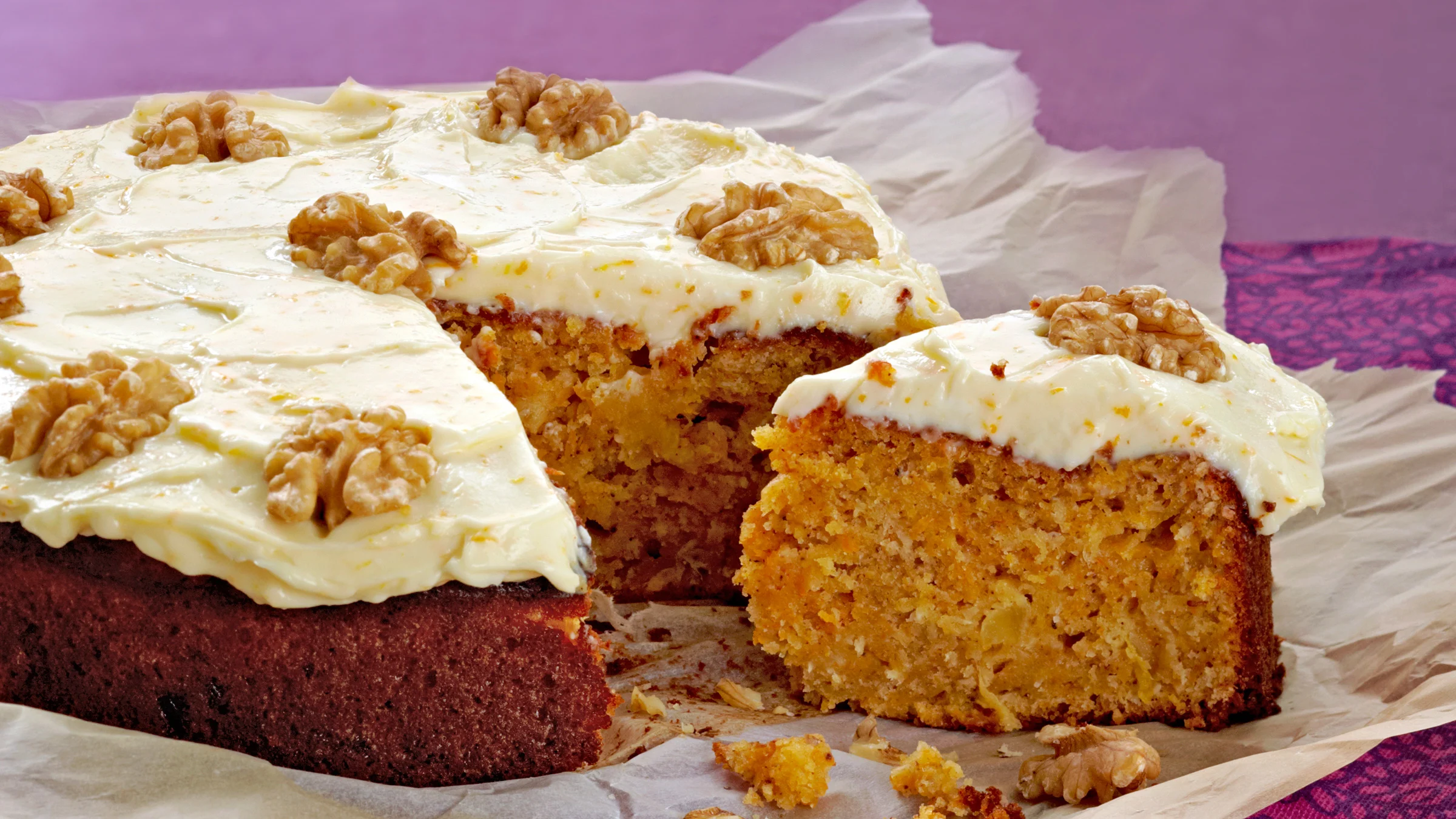 Porkkana-ananaskakku