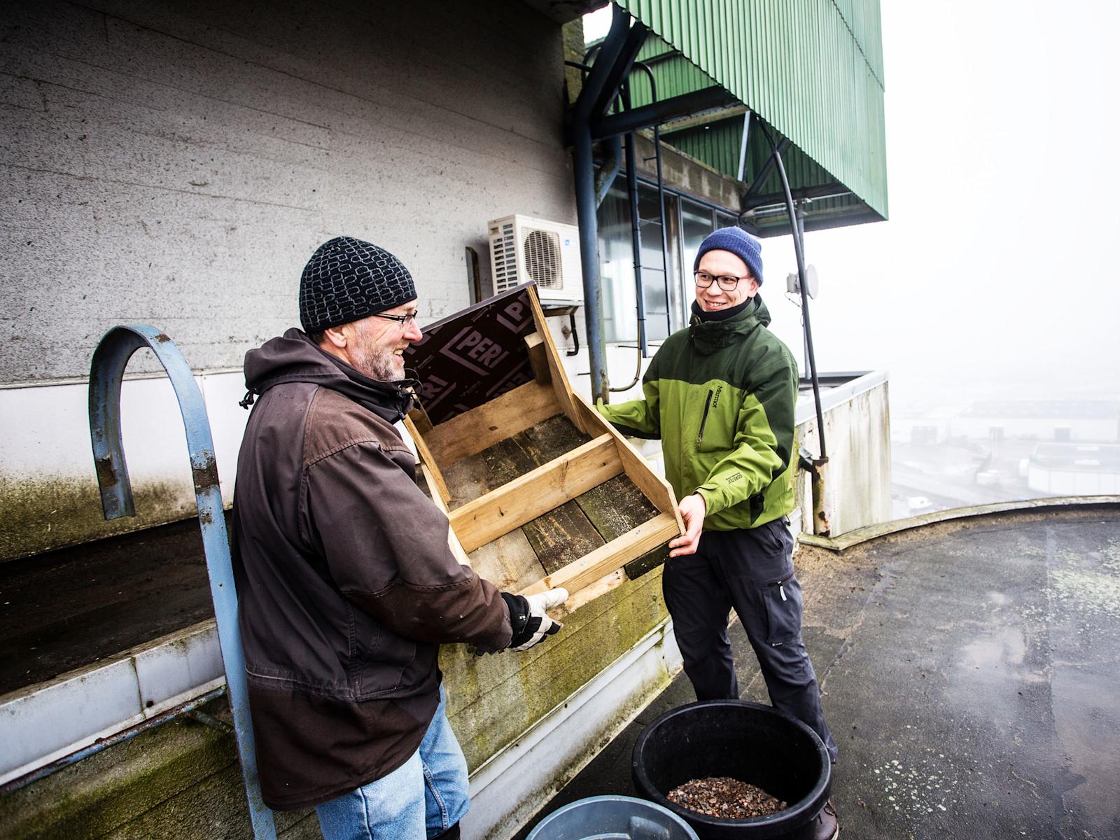 Jouko Lehtonen ja Jussi Laaksonlaita ovat aktiivisia luontoharrastajia ja luonnonsuojelijoita. Etenkin linnut ovat lähellä miesten sydäntä.