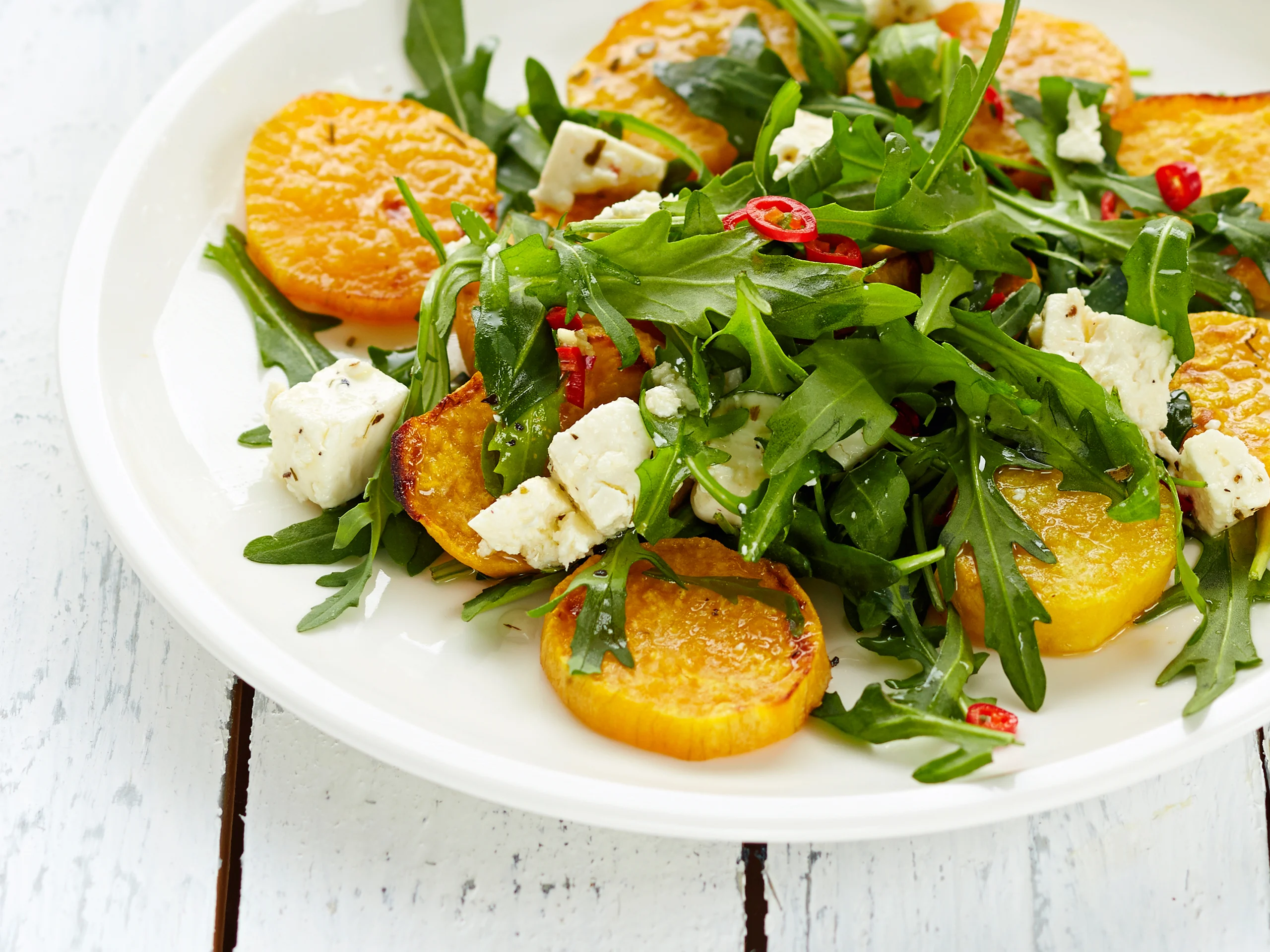 Bataatti-fetasalaatti