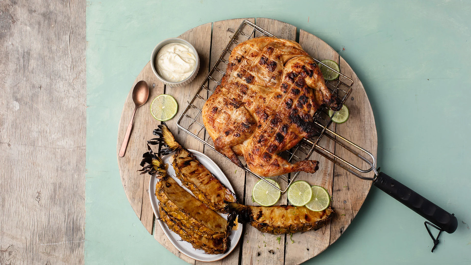 Lime-inkivääri halsteribroileri ja grillattu ananas 