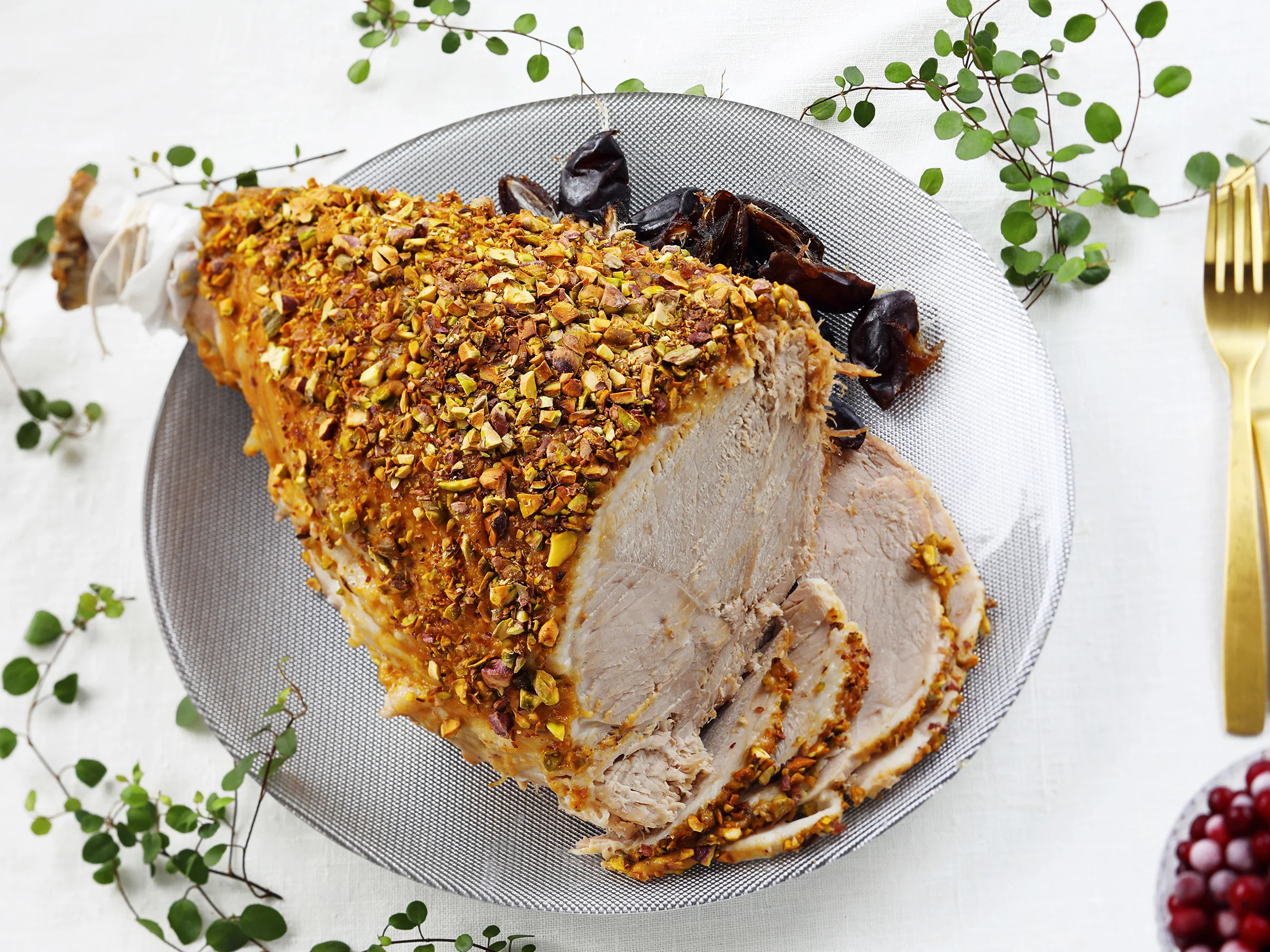 Pistaasikuorrutettu joulukinkku