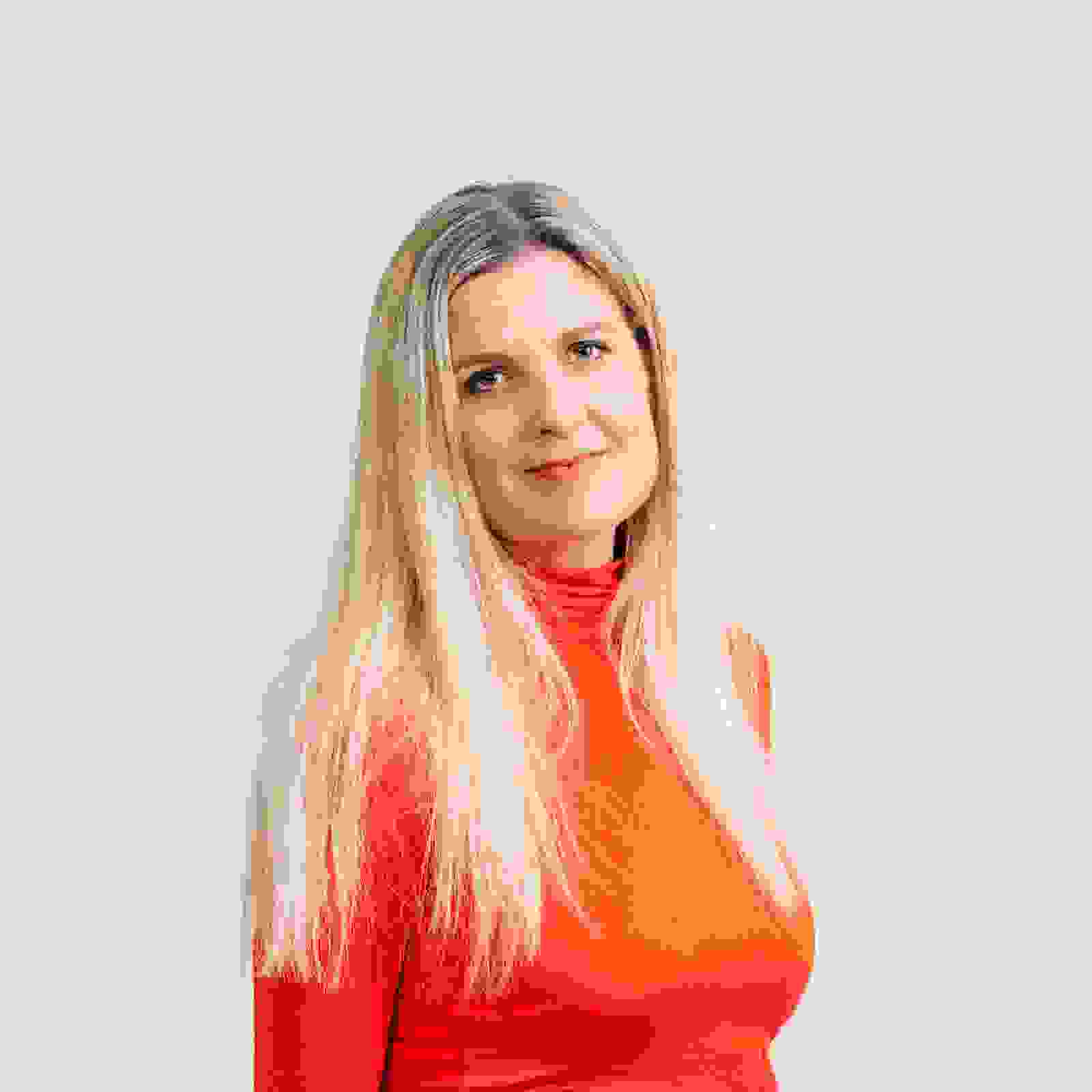 Auttavien puhelinten ja digitaalisten palvelujen päällikkö