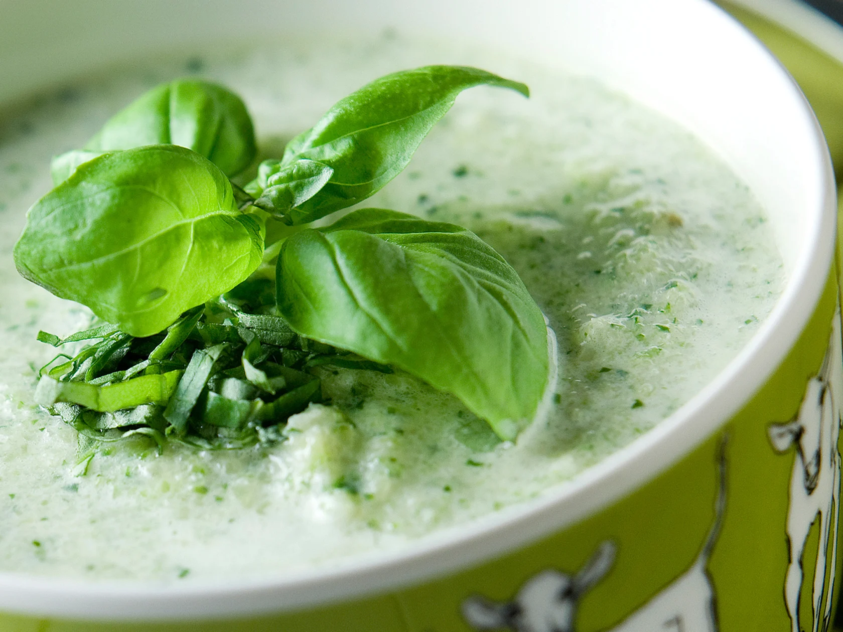 Vihreä kasvissosekeitto