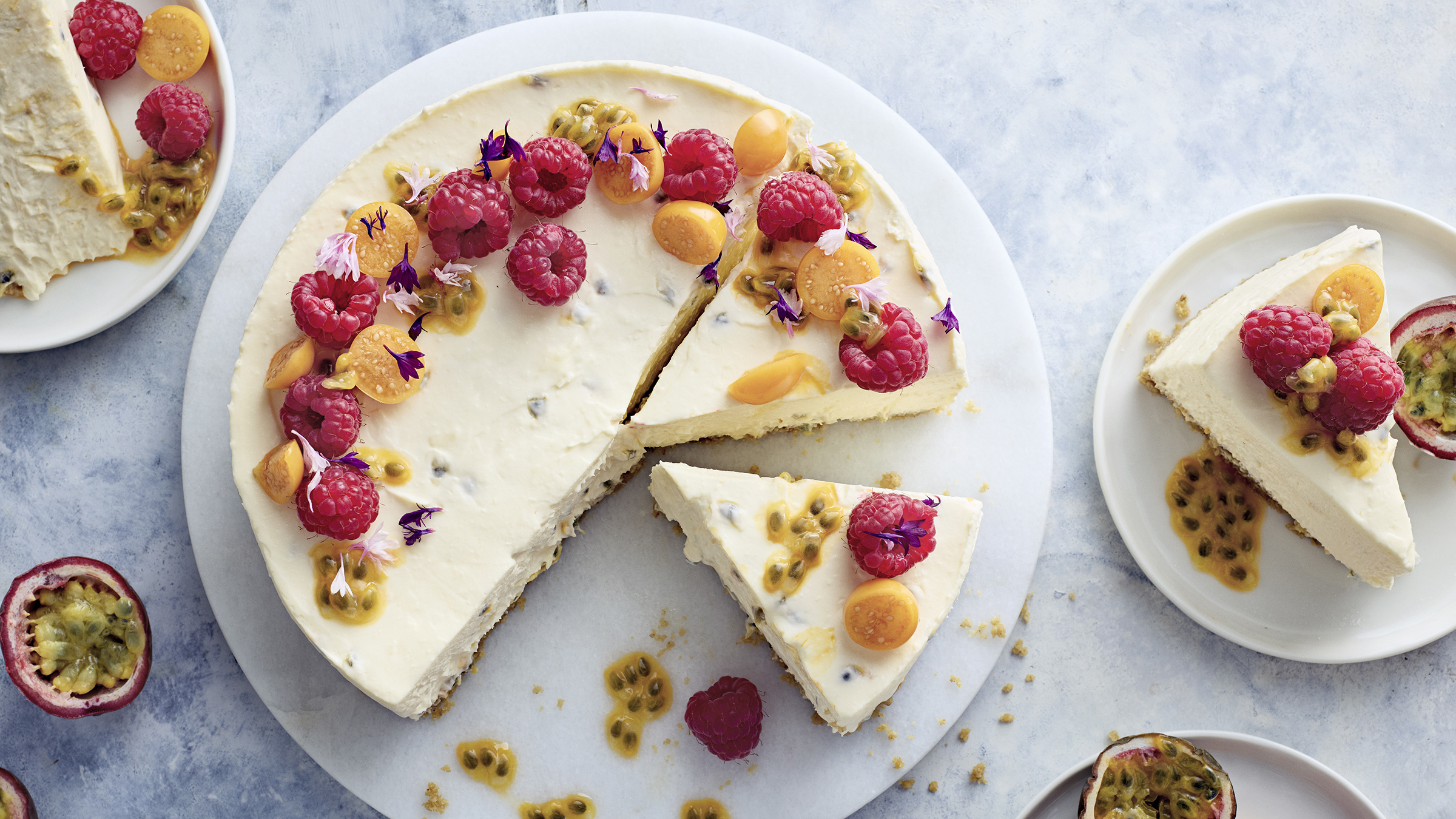 Valkosuklaa-passionjuustokakku