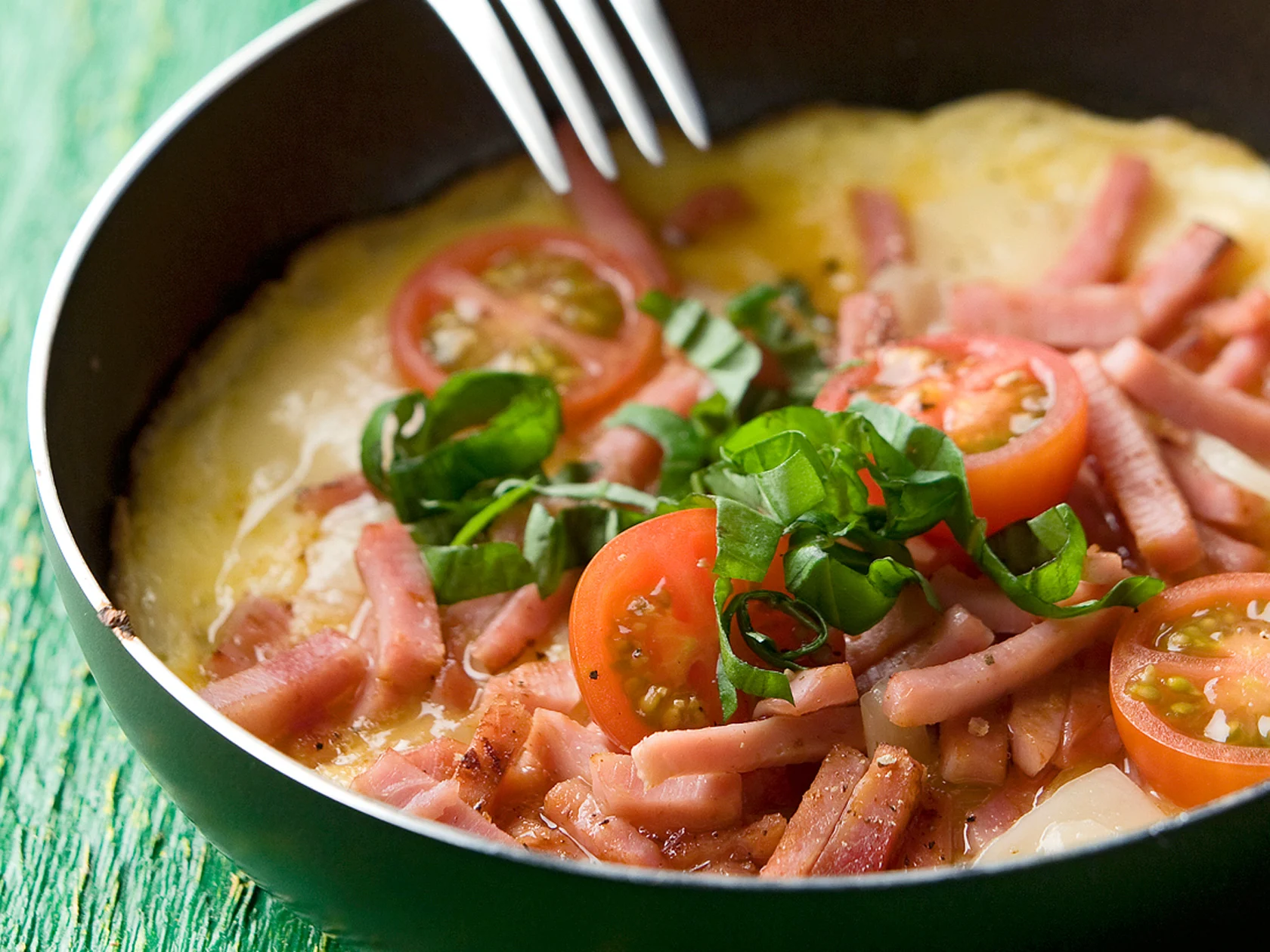 Italialainen kinkkumunakas