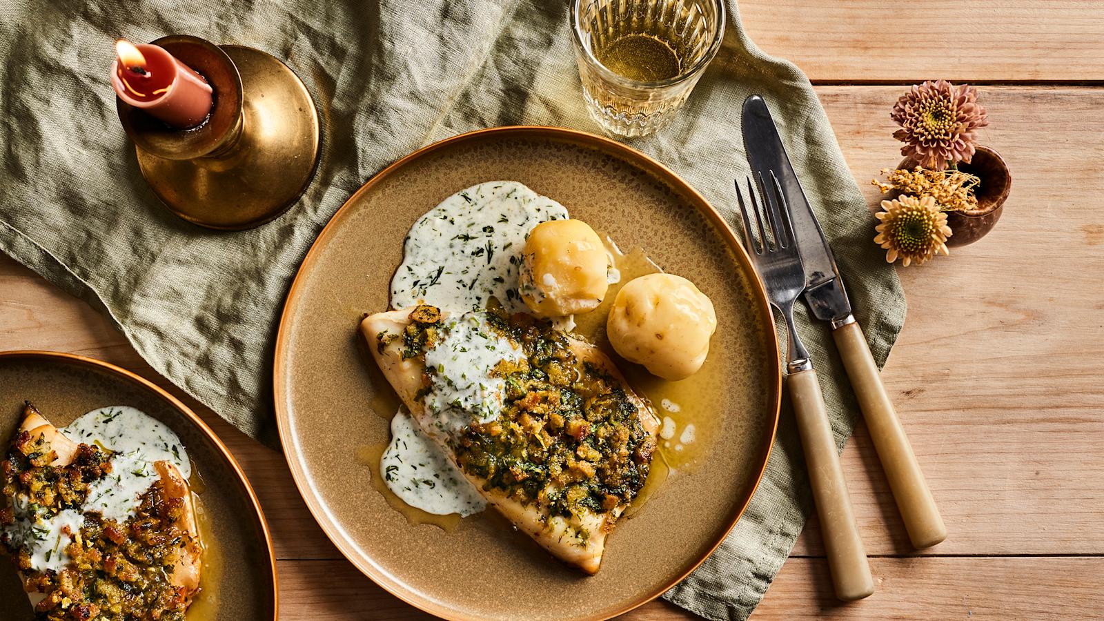 Yrttikuorrutettu siika ja piimäkastike