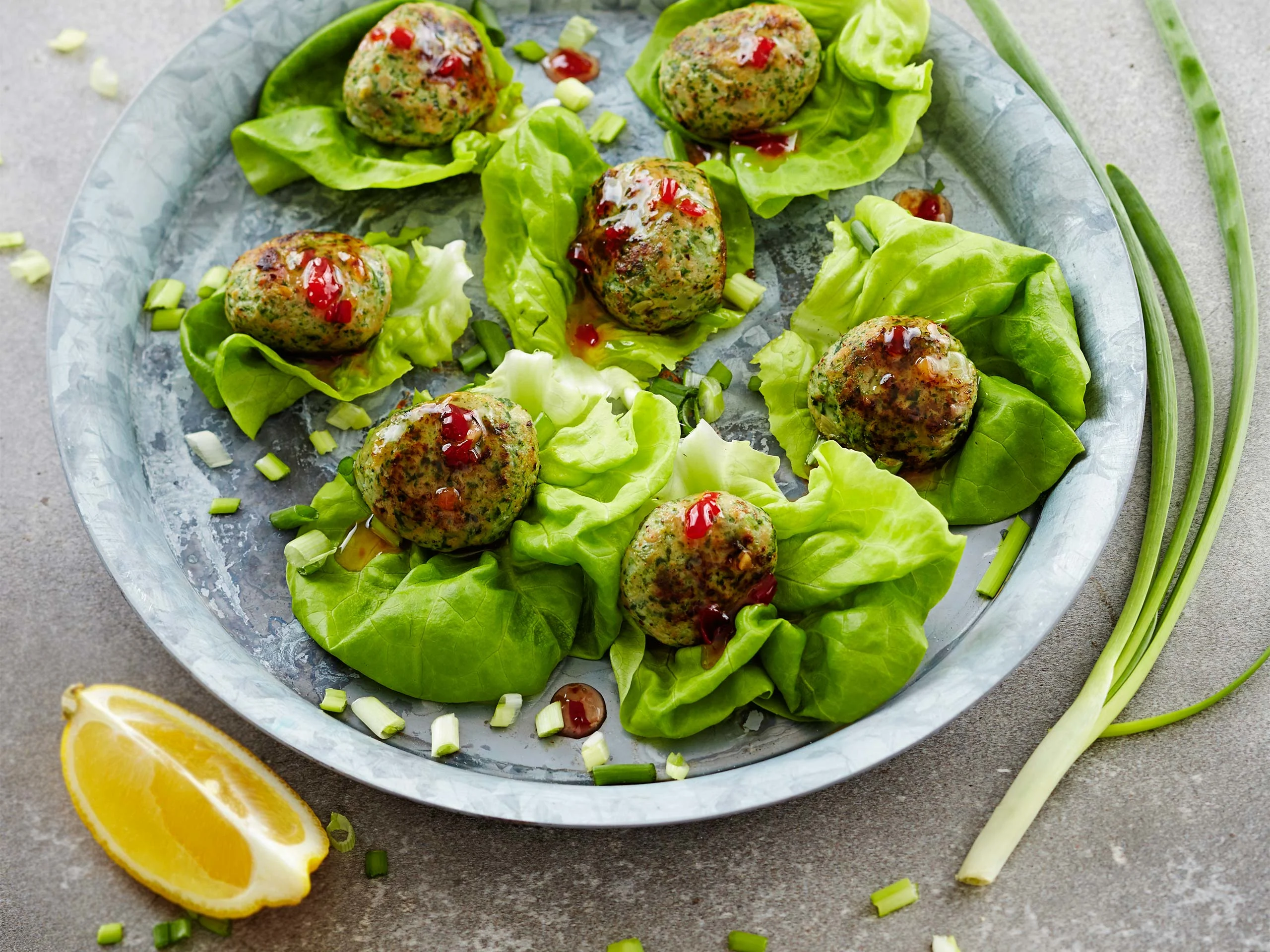 Broileri-pinaattipyörykät