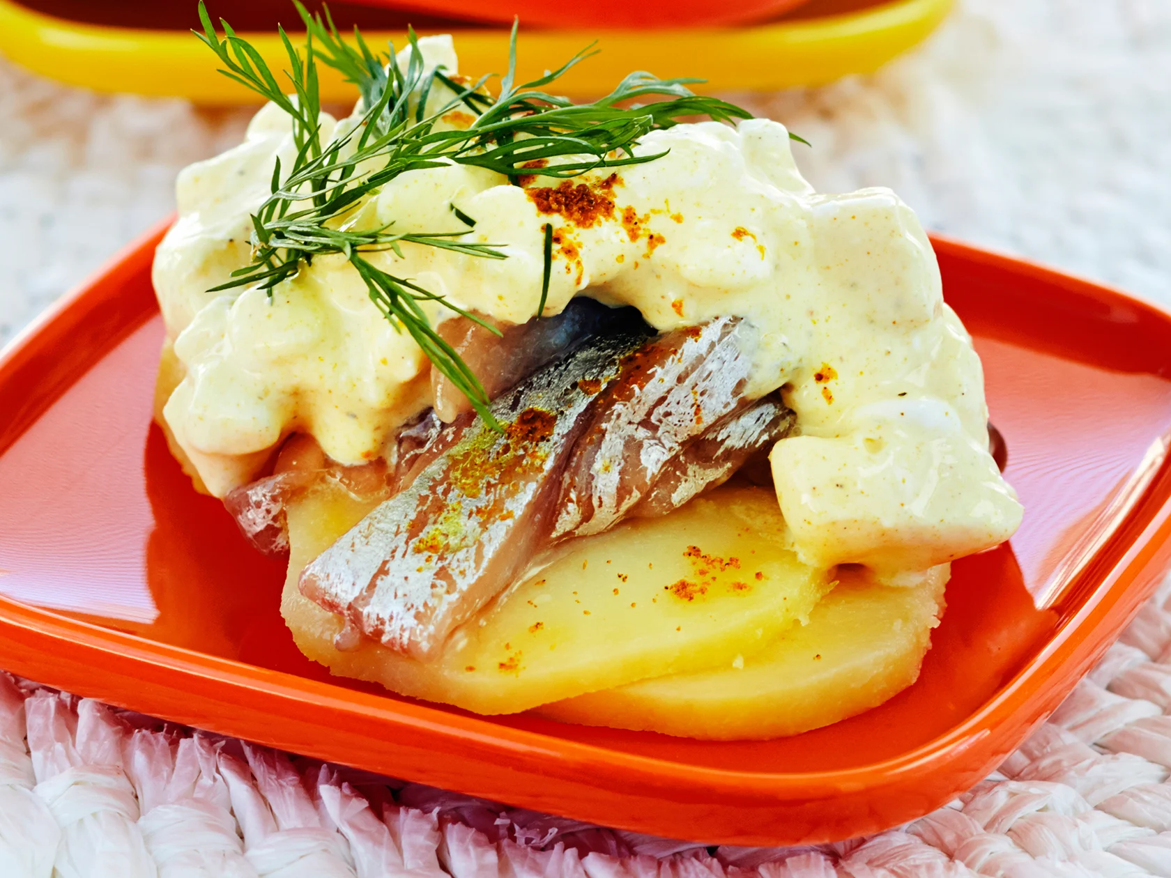 Omenainen sillikaviaari ja uudet perunat