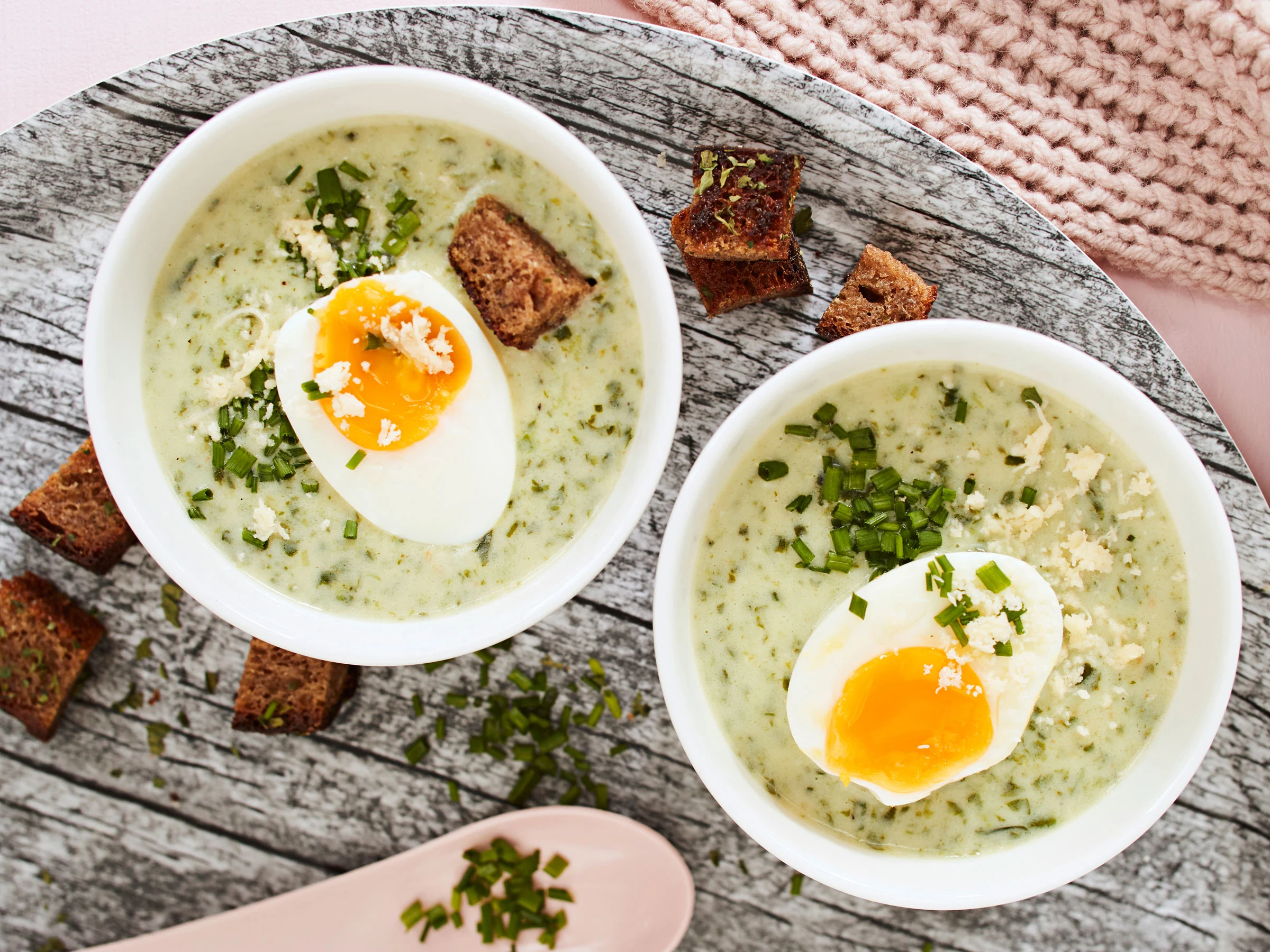 Pinaatti-juustonkannikkakeitto