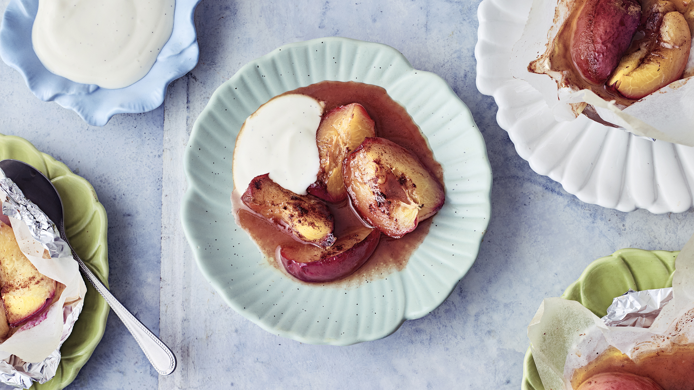 Grillatut nektariininyytit ja vanilja-ranskankerma