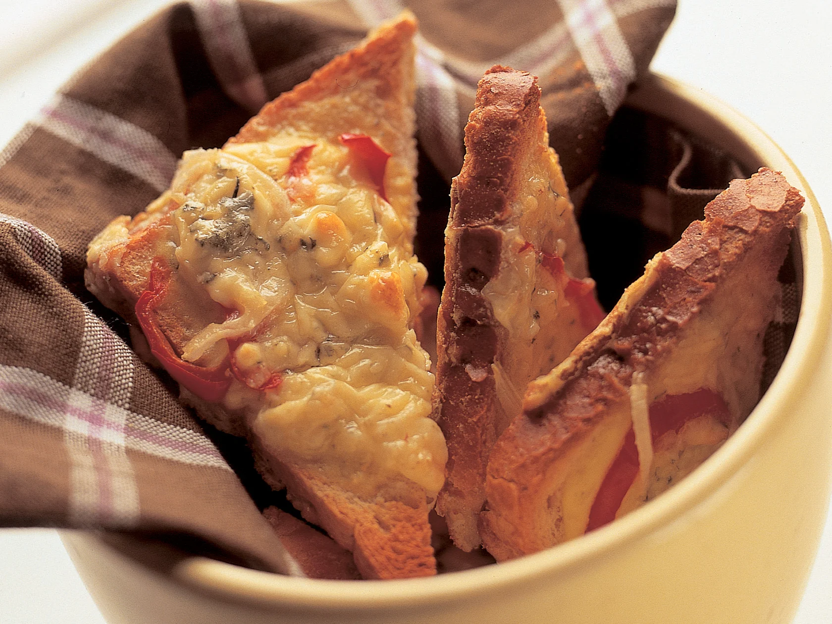 Lämpimät kolmioleivät