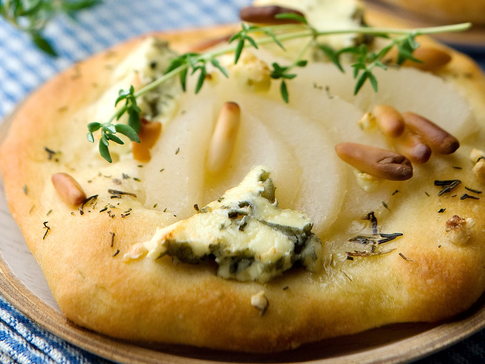 Päärynä-aurajuustopizzat