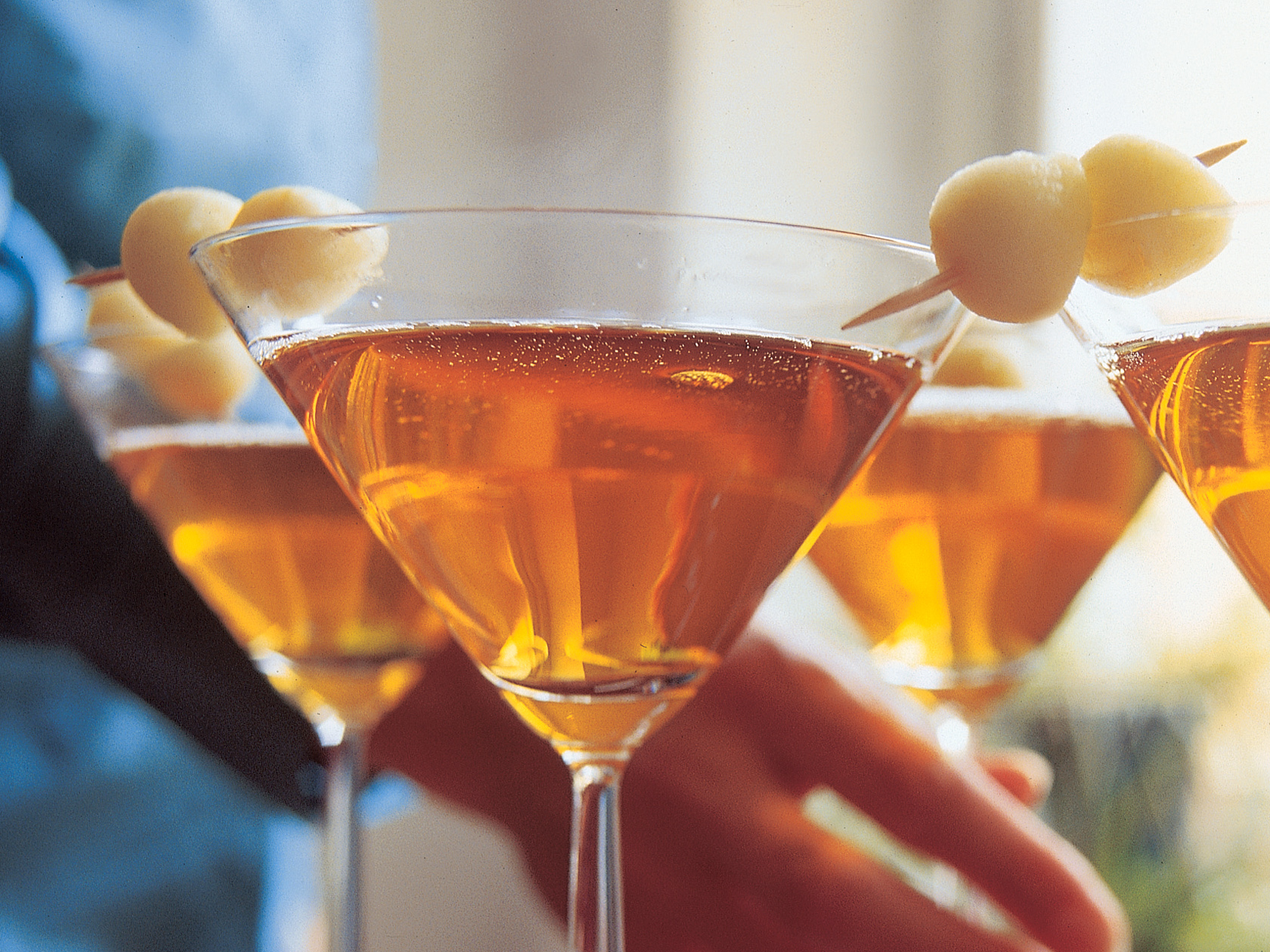 Lämmin kaneliomenasiideri