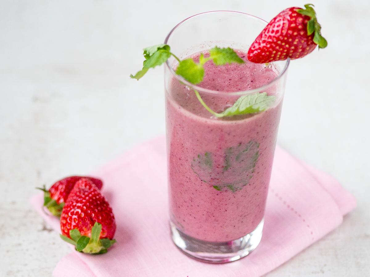 Banaani mansikka smoothie