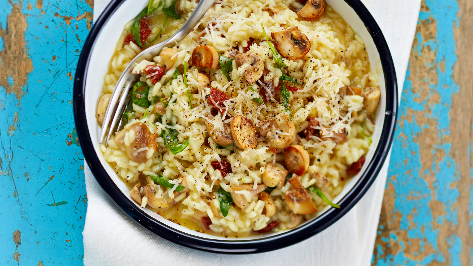 Sieni-tomaattirisotto