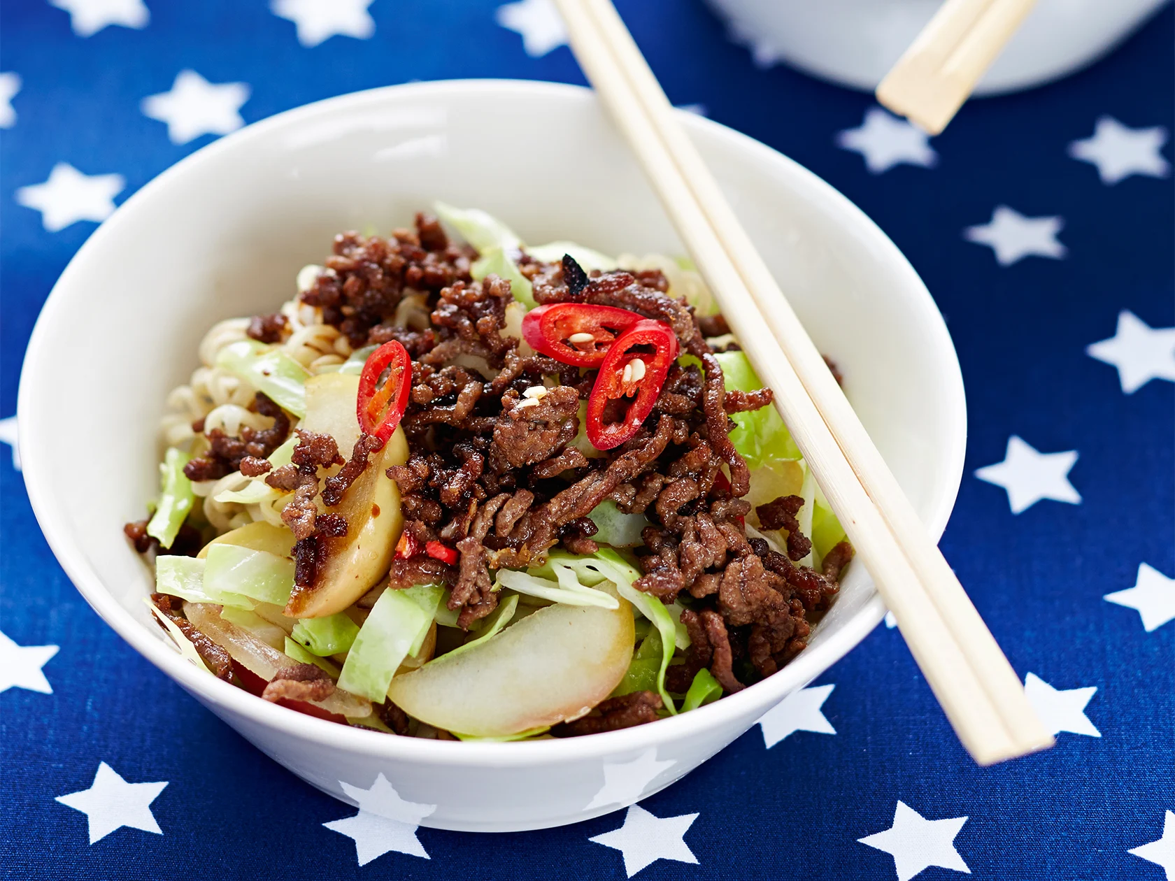 Omenainen jauheliha-kaalivokki